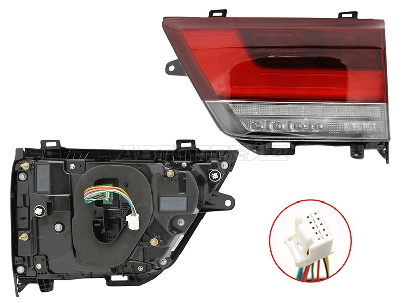 Фонарь в крышку багажника Toyota Land Cruiser (J300) 21- (Справа / LED / динамический)