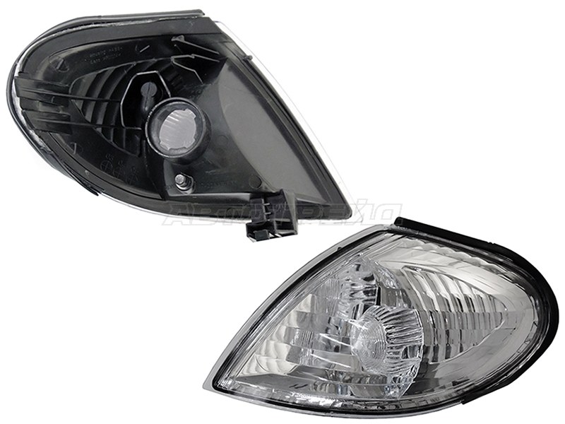 Габарит Nissan Bluebird Sylphy 00-03 (Слева / к фаре ST-215-1188L)