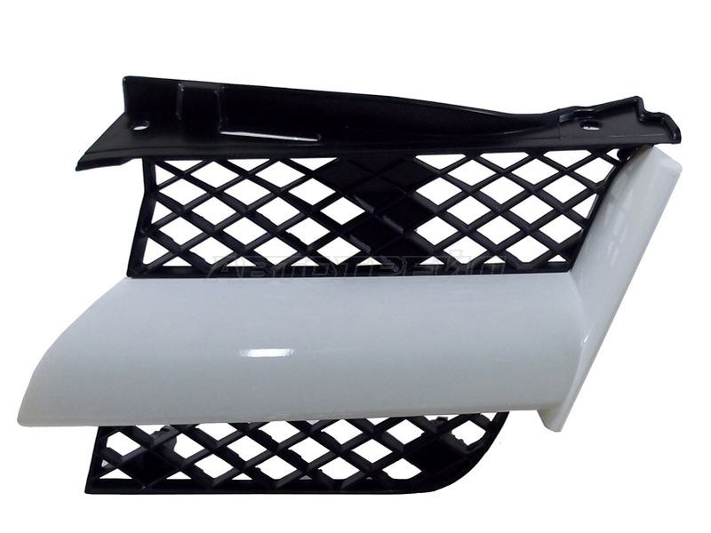 Решетка радиатора Mitsubishi Outlander 02-09 (Слева)