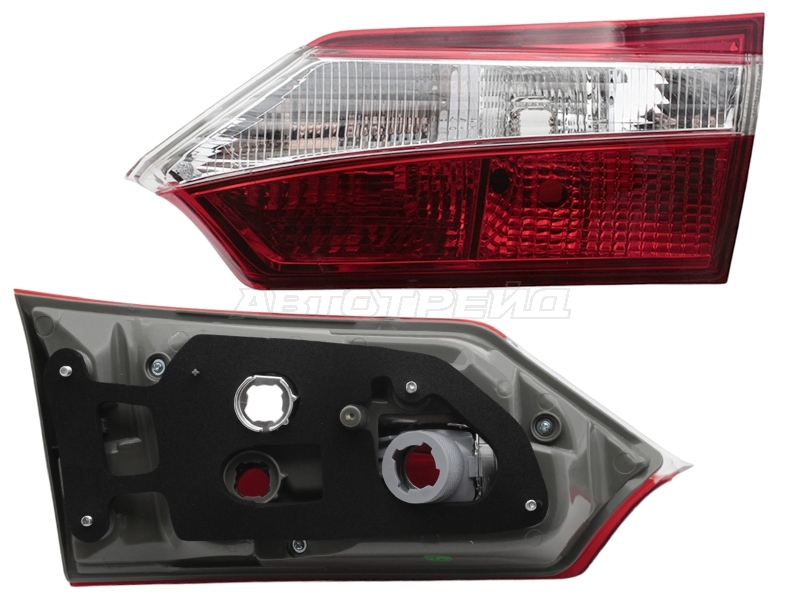 Фонарь в крышку багажника Toyota Corolla (E180) 12-19 (Справа)