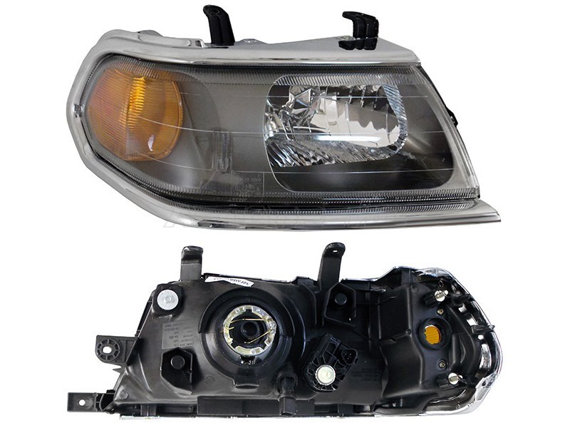 Фара Mitsubishi Pajero Sport 96-04 / Montero Sport 96-00 (Справа / Галоген / С электрокорректором)