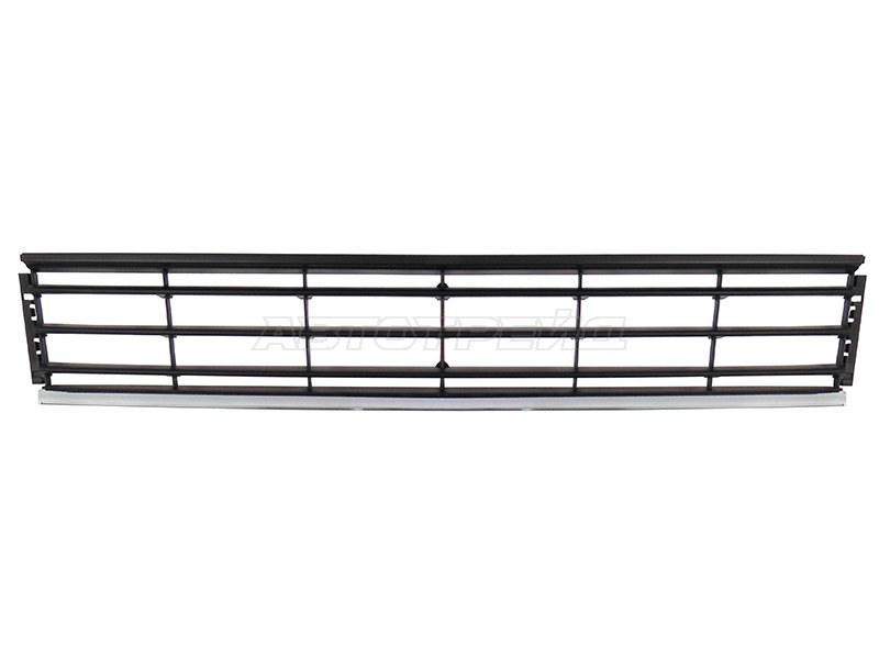 Решетка в бампер Volkswagen Passat 10-15 (с хромом)