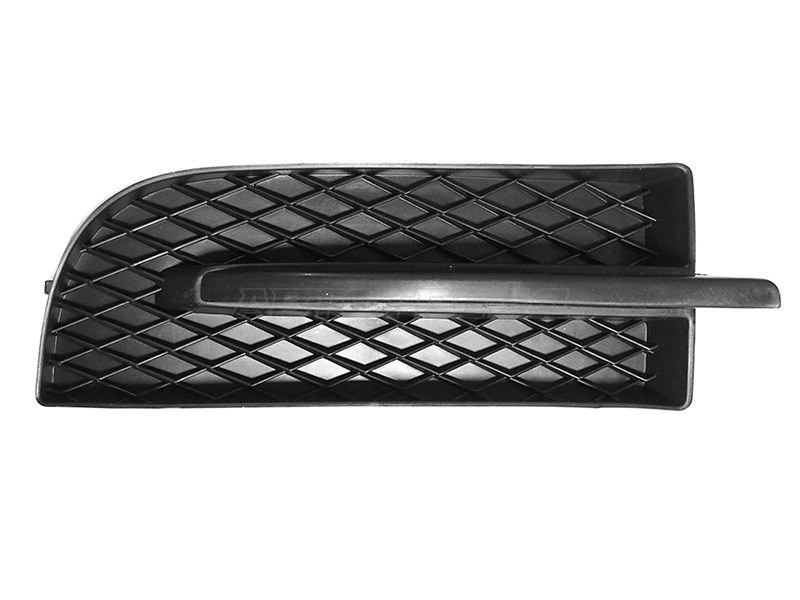 Заглушка бампера Chevrolet Aveo 05-11 (Спереди / Справа / 4D SED)