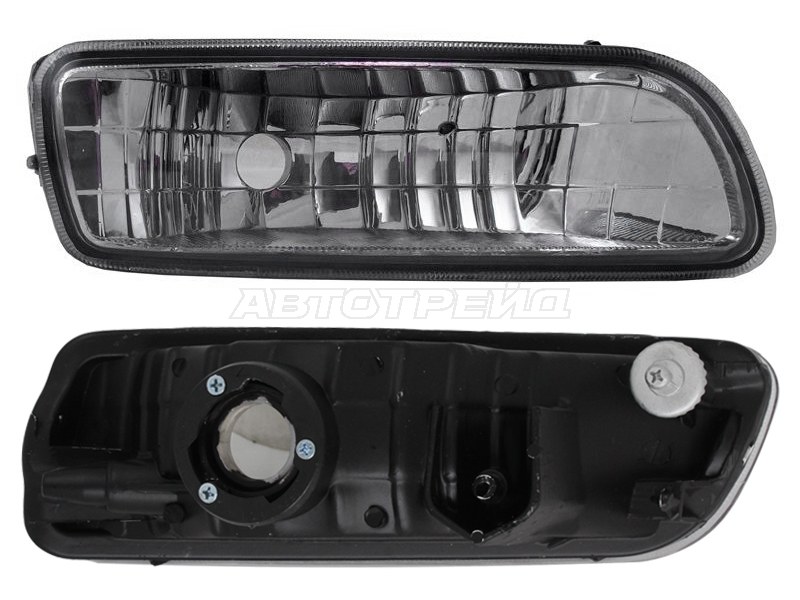 Фара противотуманная (Справа) Toyota Lite Ace Noah 98-01 / Town Ace Noah 98-01
