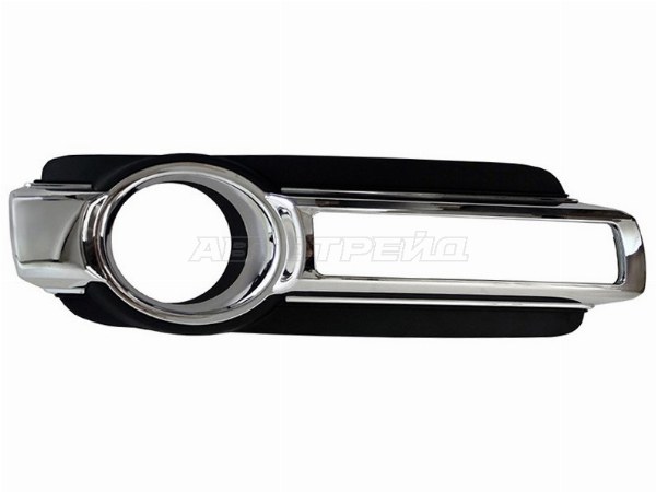 Оправа ПТФ Mitsubishi Pajero 14-20 / Montero 14- (Справа)