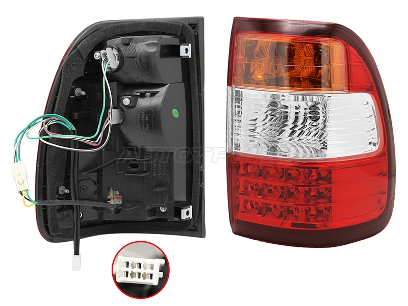 Фонарь задний Toyota Land Cruiser (J100) 05-07 / Land Cruiser Cygnus 05-07 (Справа)