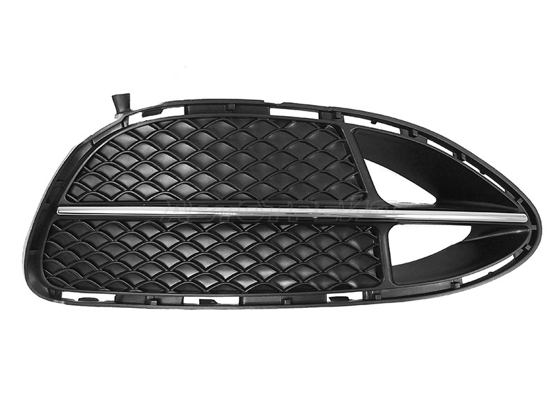 Решетка в бампер Mercedes-Benz E-Class 13-17 (Справа)