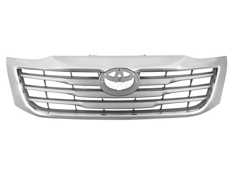 Решетка радиатора Toyota Hilux Pick Up 11-15