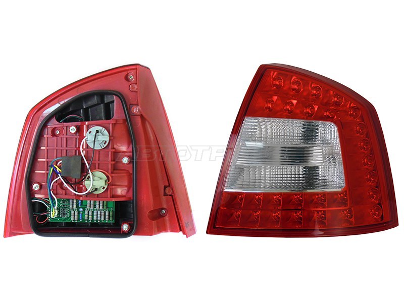 Фонарь задний Skoda Octavia 08-13 (Справа / Диоды / 4D SED)