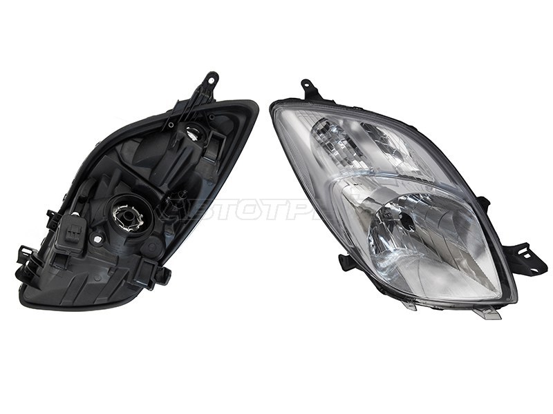 Фара Toyota Vitz 05-07 / Yaris 05-08 (Справа / С электрокорректором / 3 / 5D HBK)