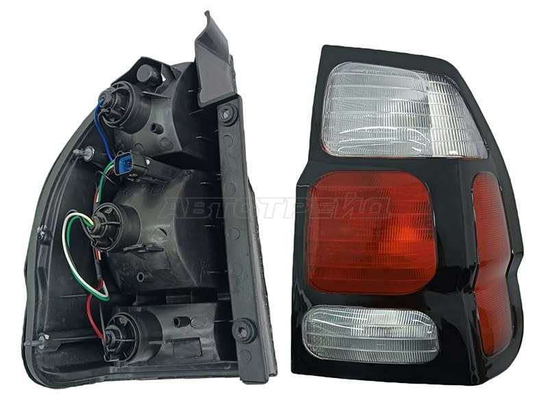 Фонарь задний Mitsubishi Pajero Sport 04-08 (Справа)