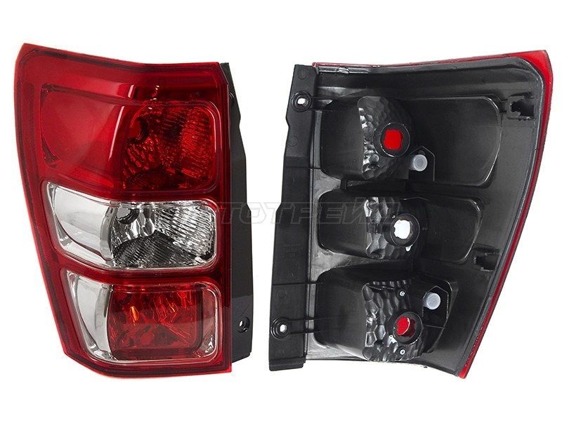 Фонарь задний Suzuki Escudo 05-17 / Grand Vitara 05-16 (Слева / с ПТФ)
