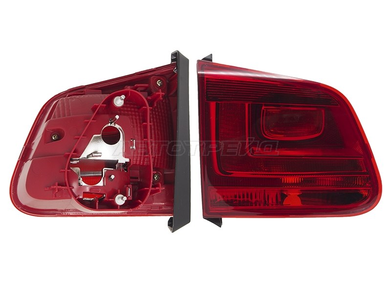 Фонарь в крышку багажника Volkswagen Tiguan 11-17 (Слева)